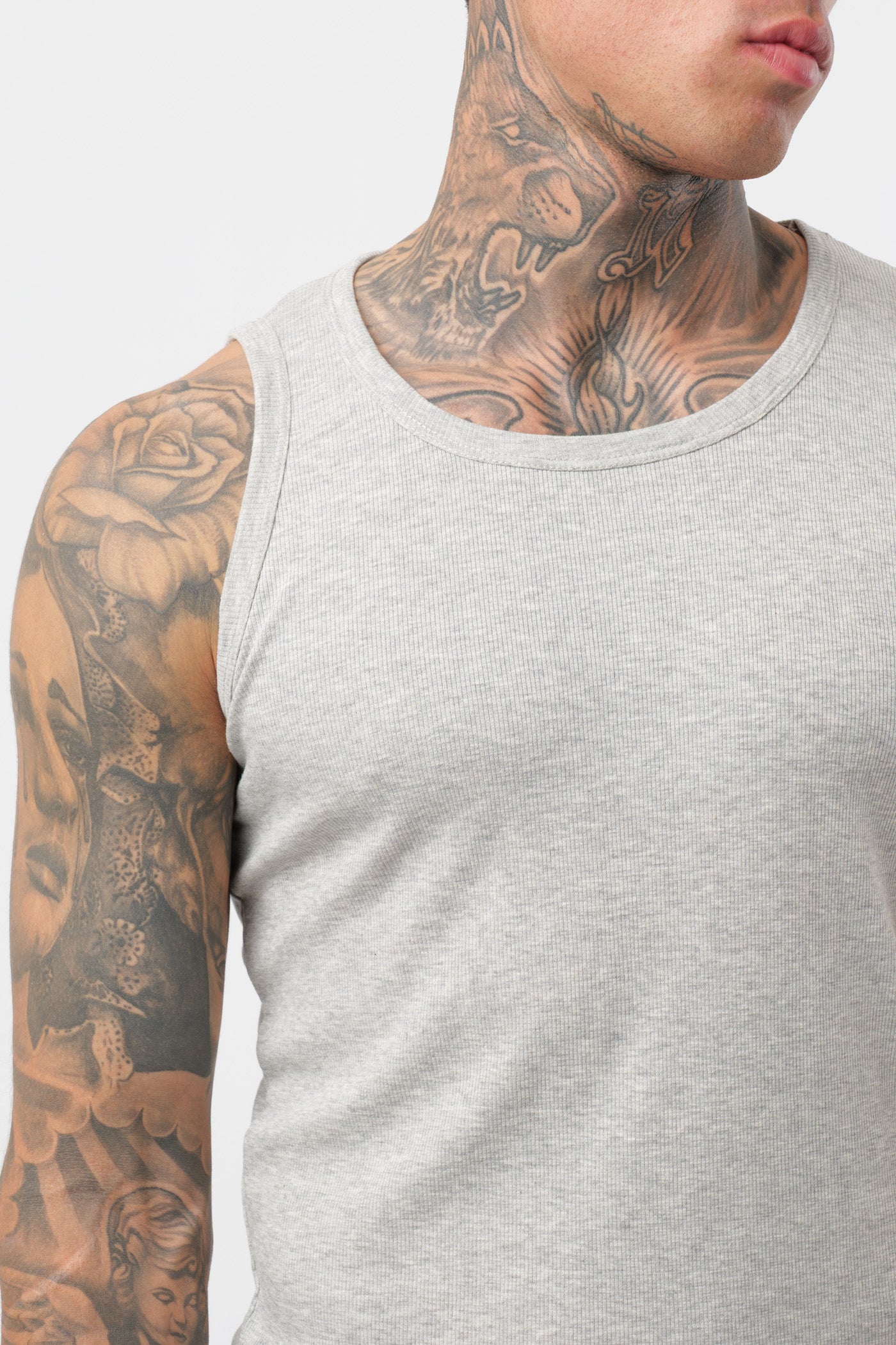 Graues geripptes Tanktop