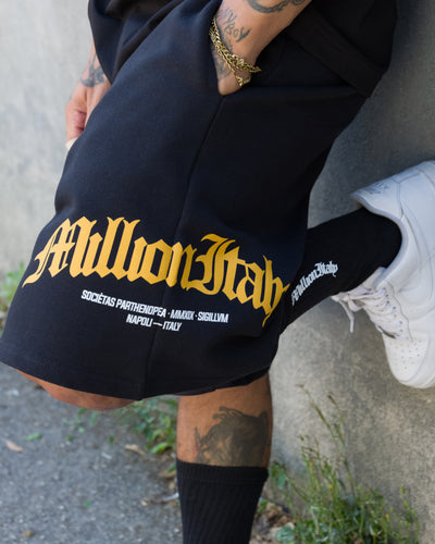 Schwarze Shorts mit Arch-Logo