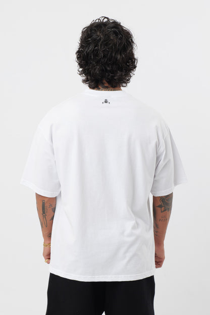 Weißes T-Shirt mit schwarzem Logo