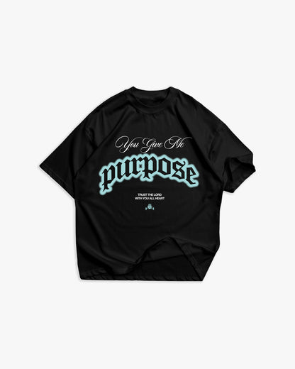 Schwarzes T-Shirt mit schwarzem Logo